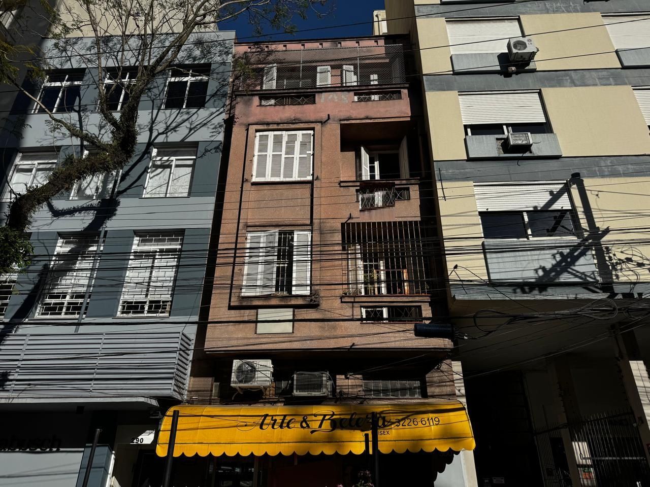 Apartamento desocupado no coração do Centro Histórico de Porto Alegre