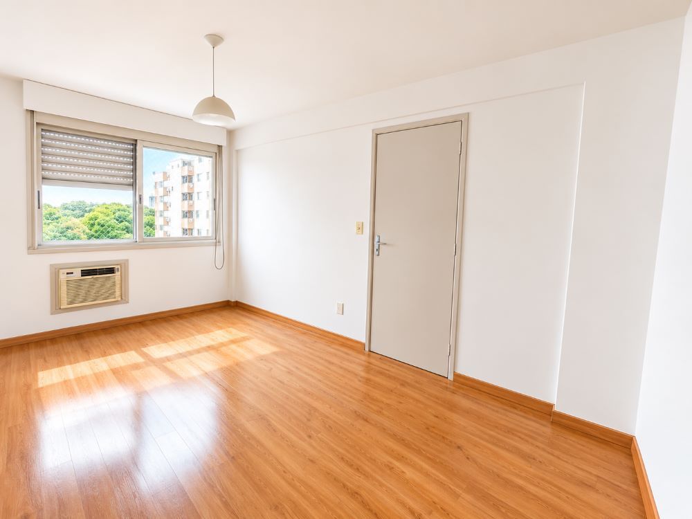 quarto-amplo