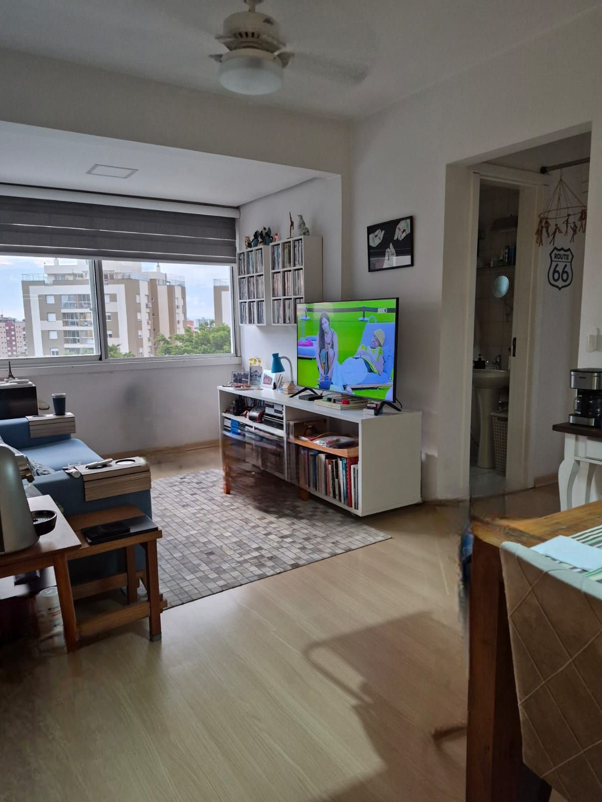 Apartamento com 58m², 2 dormitórios no bairro Chácara das Pedras em Porto Alegre para Comprar