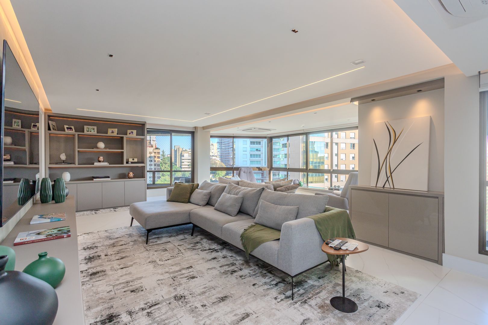 ✨ APARTAMENTO COM  VISTA PANORÂMICA | MONT' SERRAT ✨