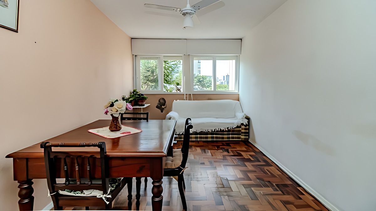 Apartamento à venda com 68m², 3 quartos no bairro Petrópolis em Porto Alegre