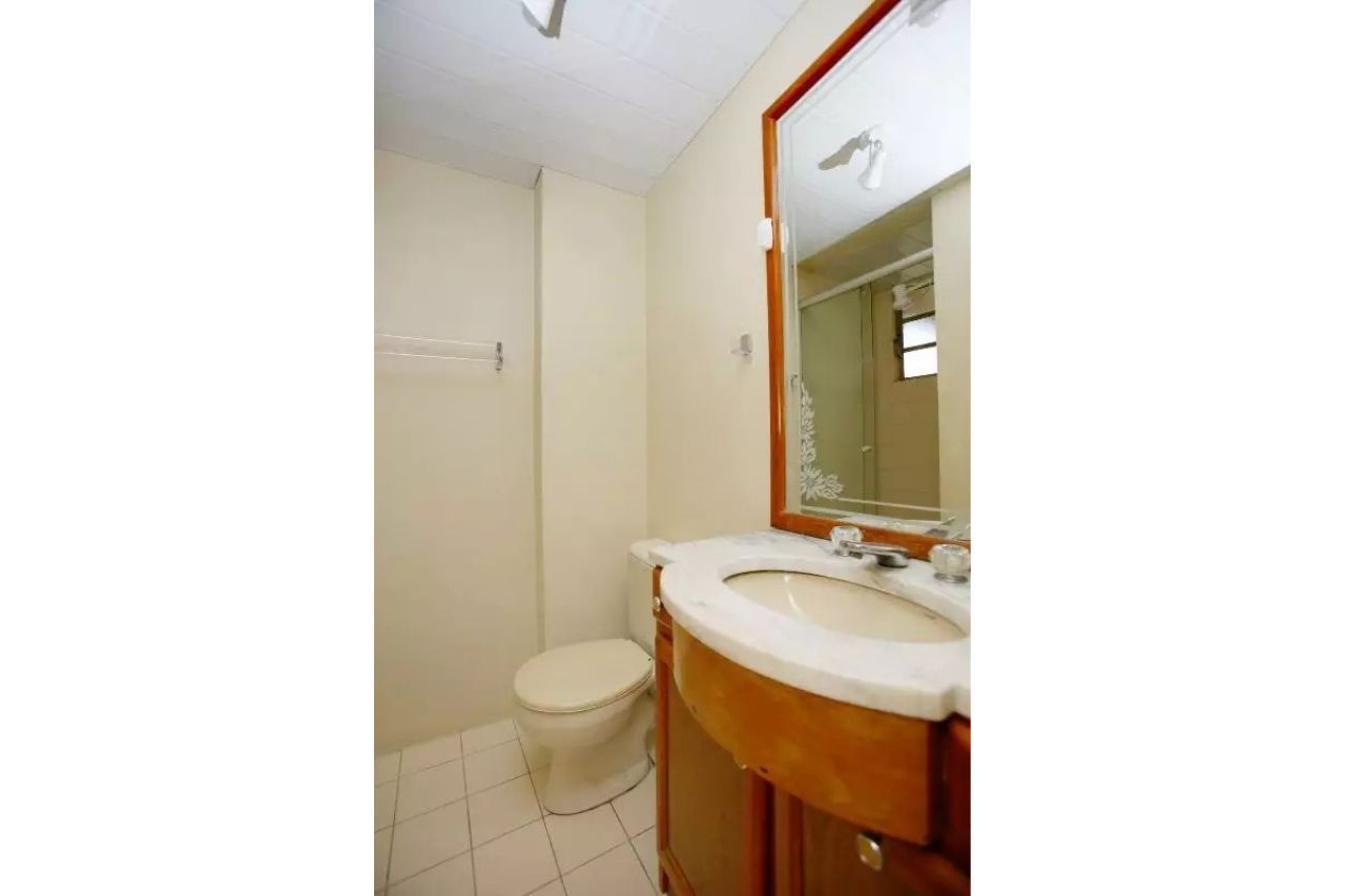 Vende-se apartamento com 2 quartos no Bairro Floresta