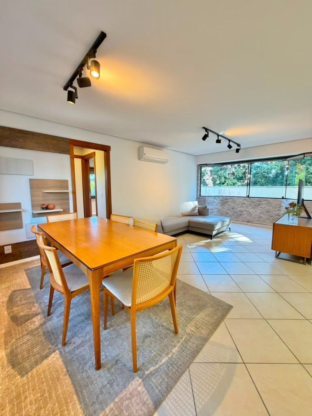 Vende-se apartamento com 1 quarto, 64,90m² e 1 vaga – Auxiliadora