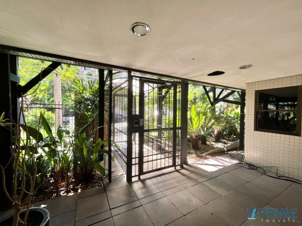 Vende-se apartamento com 2 quartos (1 suíte), 75 m² e 2 vagas – Petrópolis