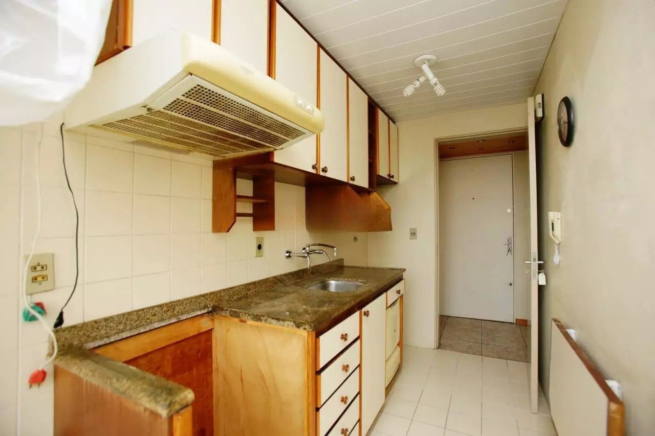 Vende-se apartamento com 2 quartos no Bairro Floresta