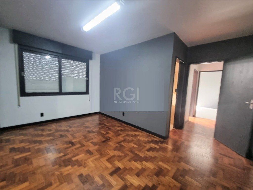 Casa à venda com 4 quartos, 301m² - Foto 4