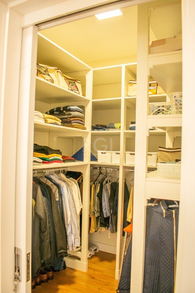 Casa à venda com 4 quartos, 243m² - Foto 11