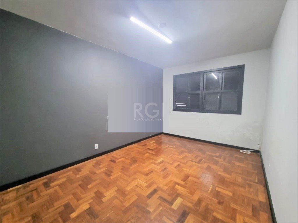 Casa à venda com 4 quartos, 300m² - Foto 18