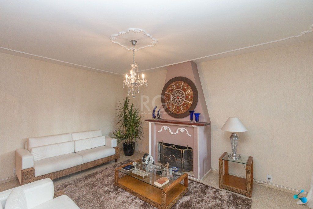 Casa à venda com 3 quartos, 240m² - Foto 5