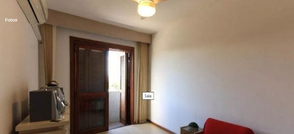 Vende-se apartamento com 1 quarto, 43 m² e 1 vaga – Menino Deus