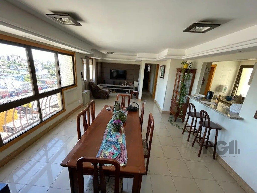 Apartamento à venda com 87m², 2 quartos, 1 suíte, 1 vaga no bairro Passo d'Areia em Porto Alegre