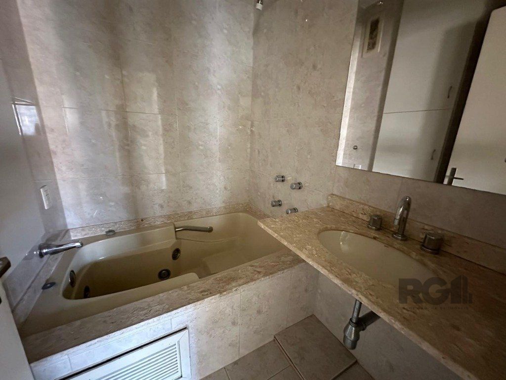 Apartamento à venda com 3 quartos, 133m² - Foto 19
