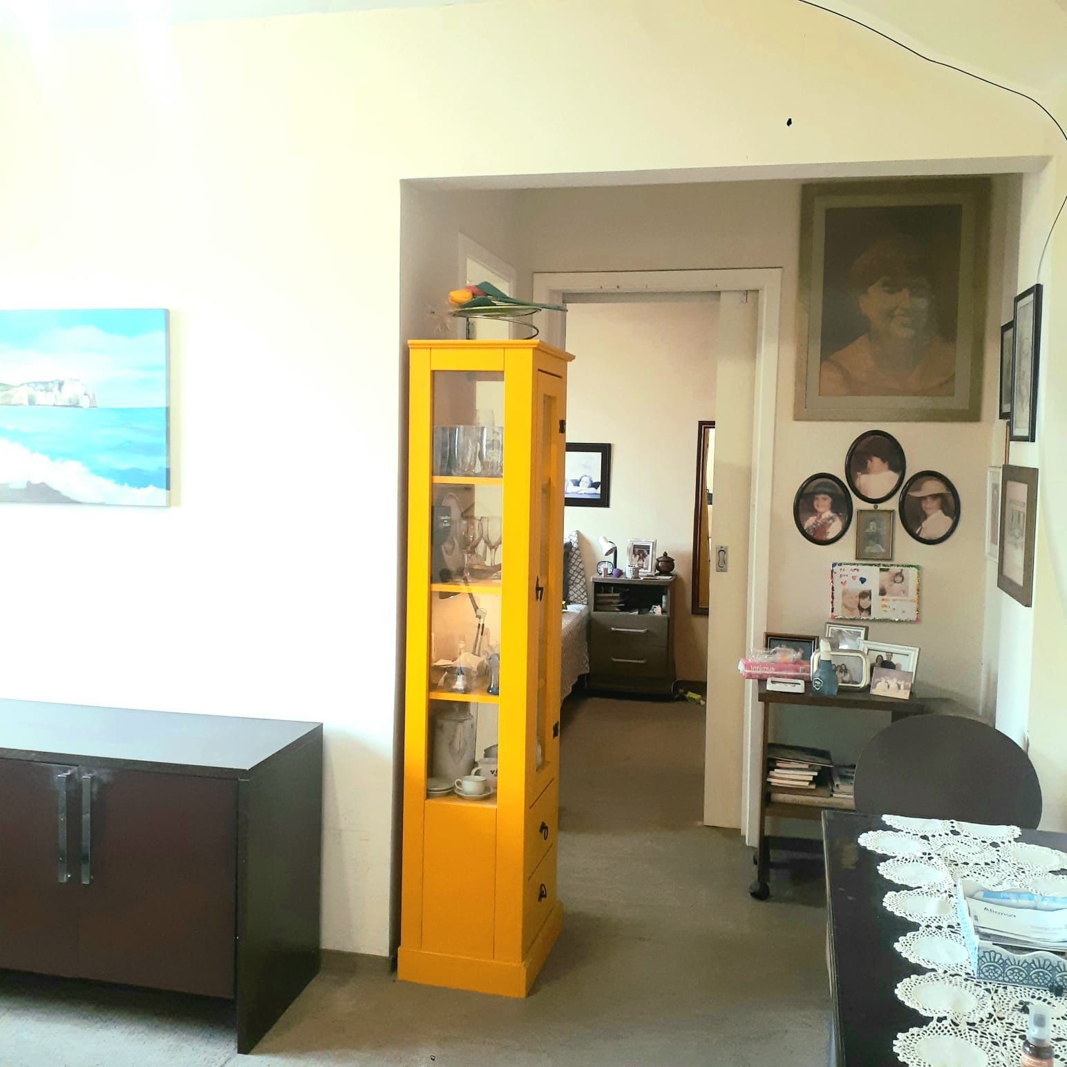 Vende-se apartamento com 1 quarto e 38m² - Bom Fim