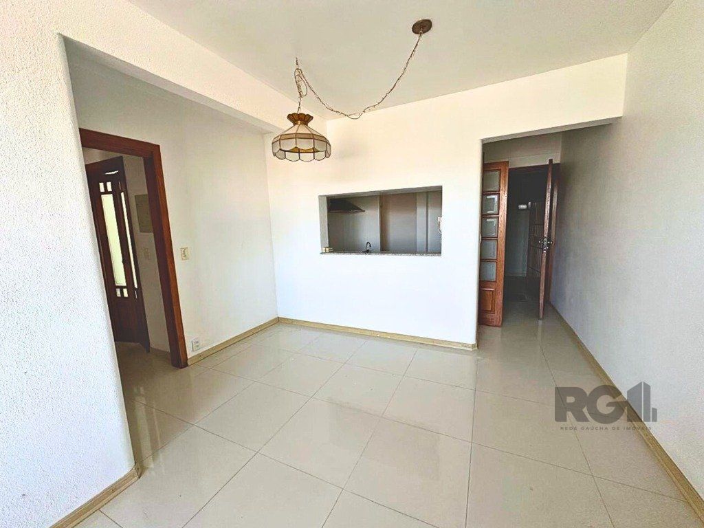 Apartamento à venda com 63m², 2 quartos, 1 vaga no bairro Nonoai em Porto Alegre