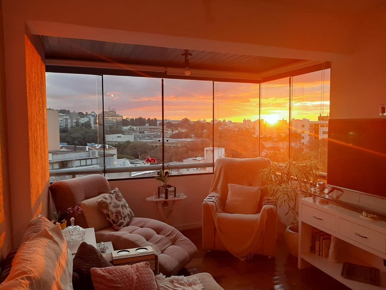 Vende-se apartamento com 2 quartos, 71 m² e 1 vaga – Santana