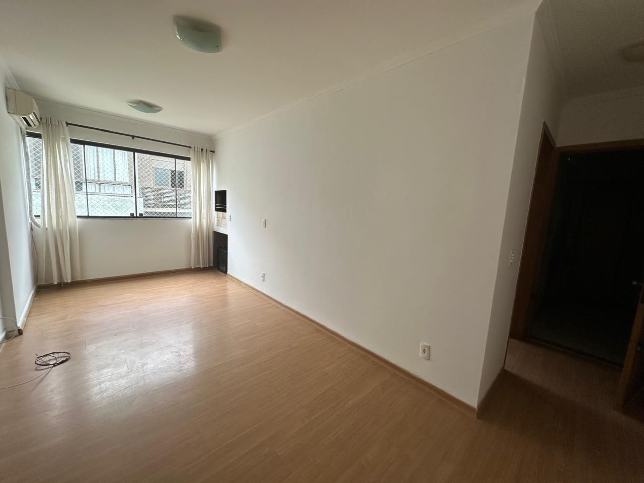 Apartamento à venda com 2 quartos, 68m² - Foto 3