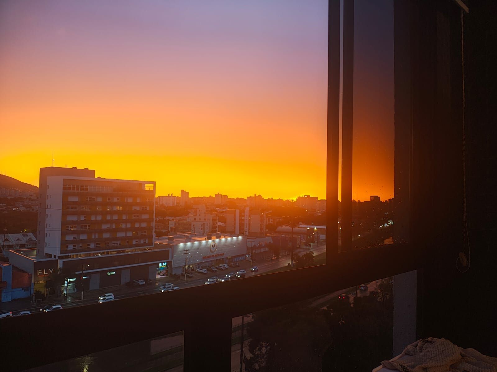 Vende-se apartamento com 3 quartos(1 suíte), 80m² e 1 vaga - Jardim Carvalho