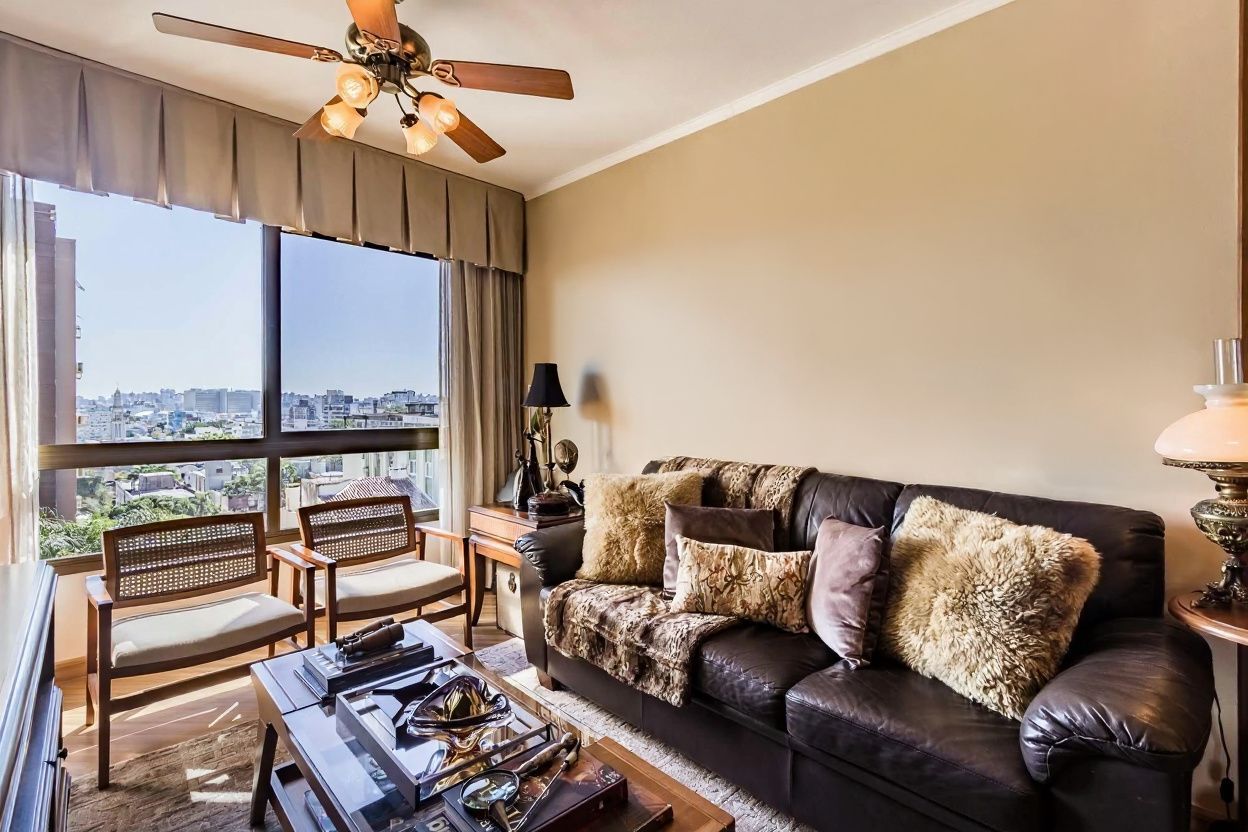 Vende-se apartamento com 2 quartos (1 suíte), 75 m² e churrasqueira - Petrópolis