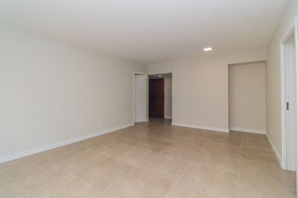 Apartamento à venda com 3 quartos, 113m² - Foto 3