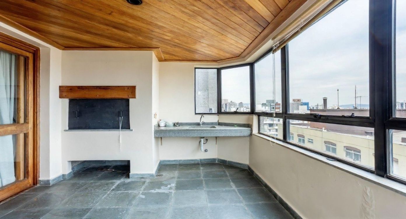 Apartamento à venda com 133m², 3 quartos, 1 suíte, 2 vagas no bairro Rio Branco em Porto Alegre