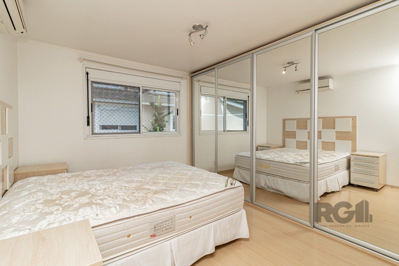 Casa de Condomínio à venda com 3 quartos, 207m² - Foto 18