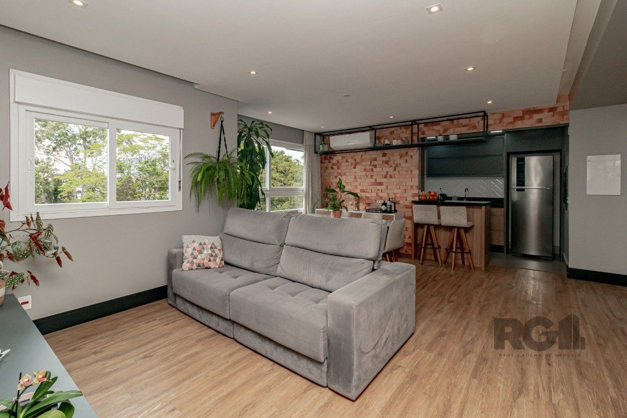 Apartamento à venda com 3 quartos, 76m² - Foto 2