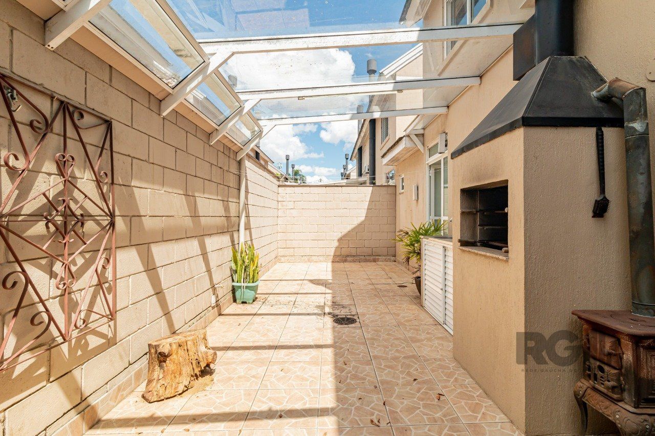 Casa de Condomínio à venda com 3 quartos, 207m² - Foto 25
