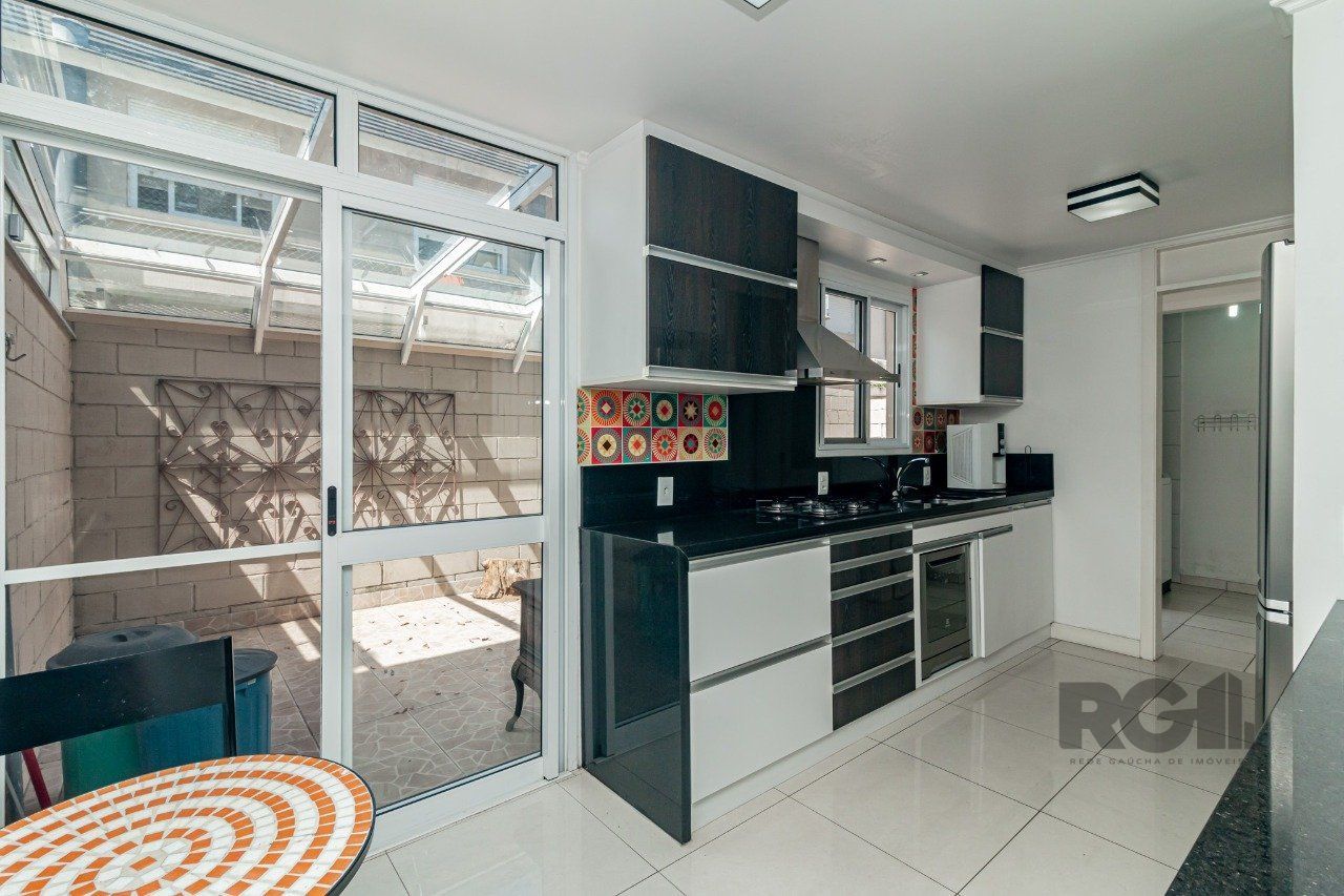 Casa de Condomínio à venda com 3 quartos, 207m² - Foto 12