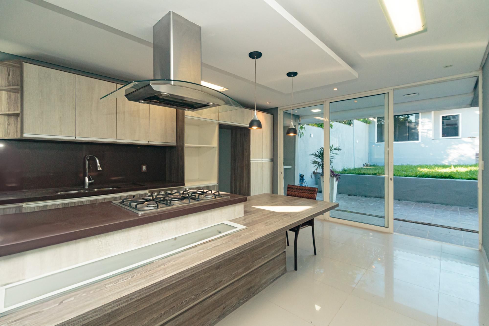 Casa, 4 quartos, 198 m² - Foto 2