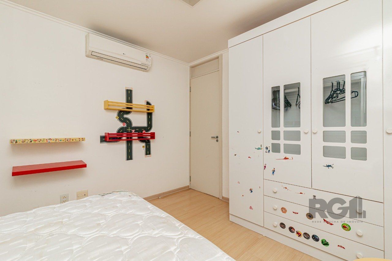 Casa de Condomínio à venda com 3 quartos, 207m² - Foto 19