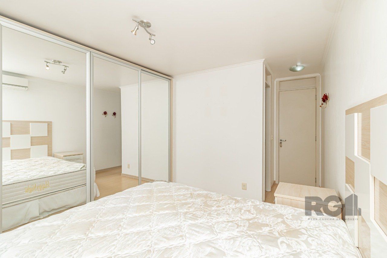 Casa de Condomínio à venda com 3 quartos, 207m² - Foto 15