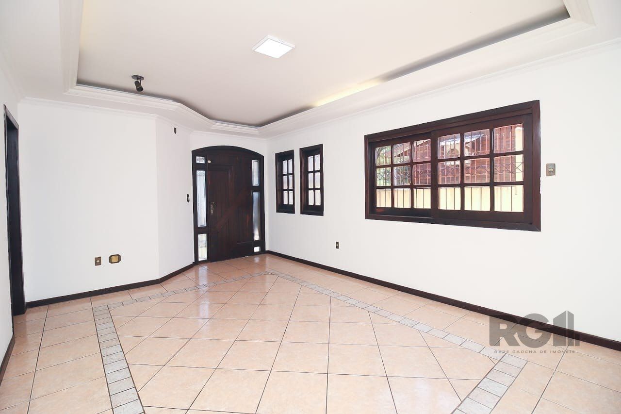 Casa 4 Dormitório(s) Bairro Marechal Rondon