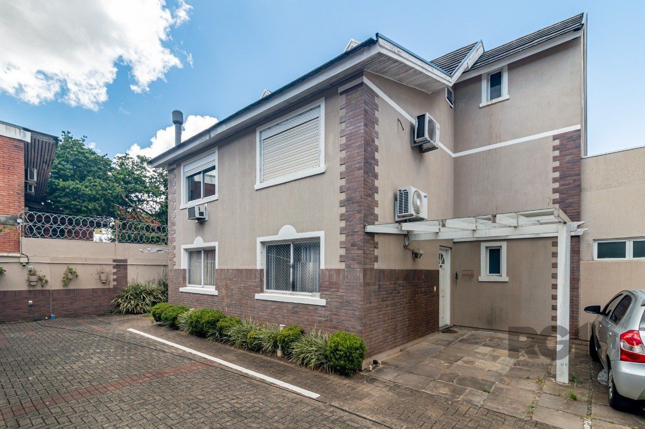 Casa de Condomínio à venda com 3 quartos, 207m² - Foto 3