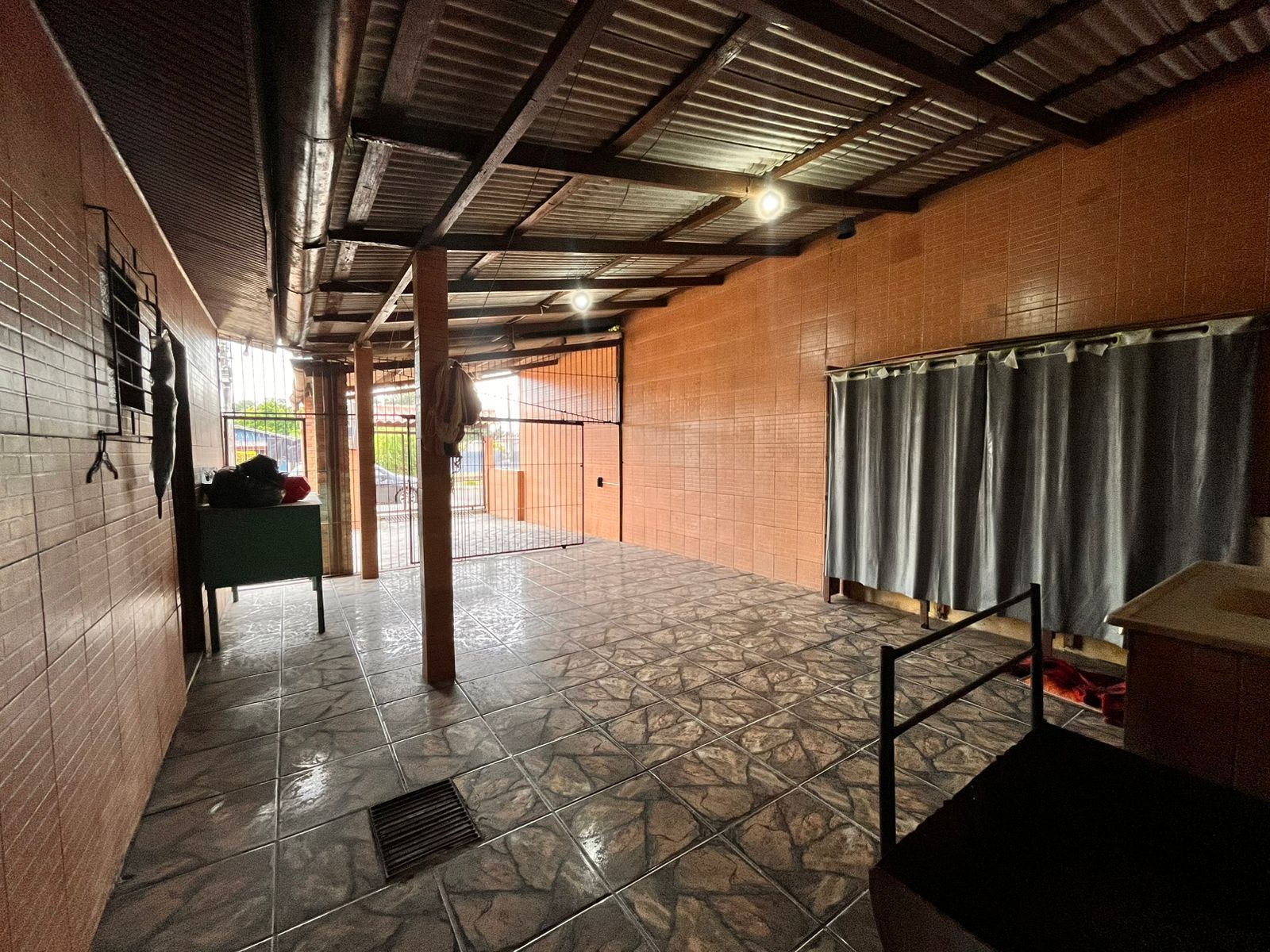 Casa à venda com 3 quartos, 60m² - Foto 4