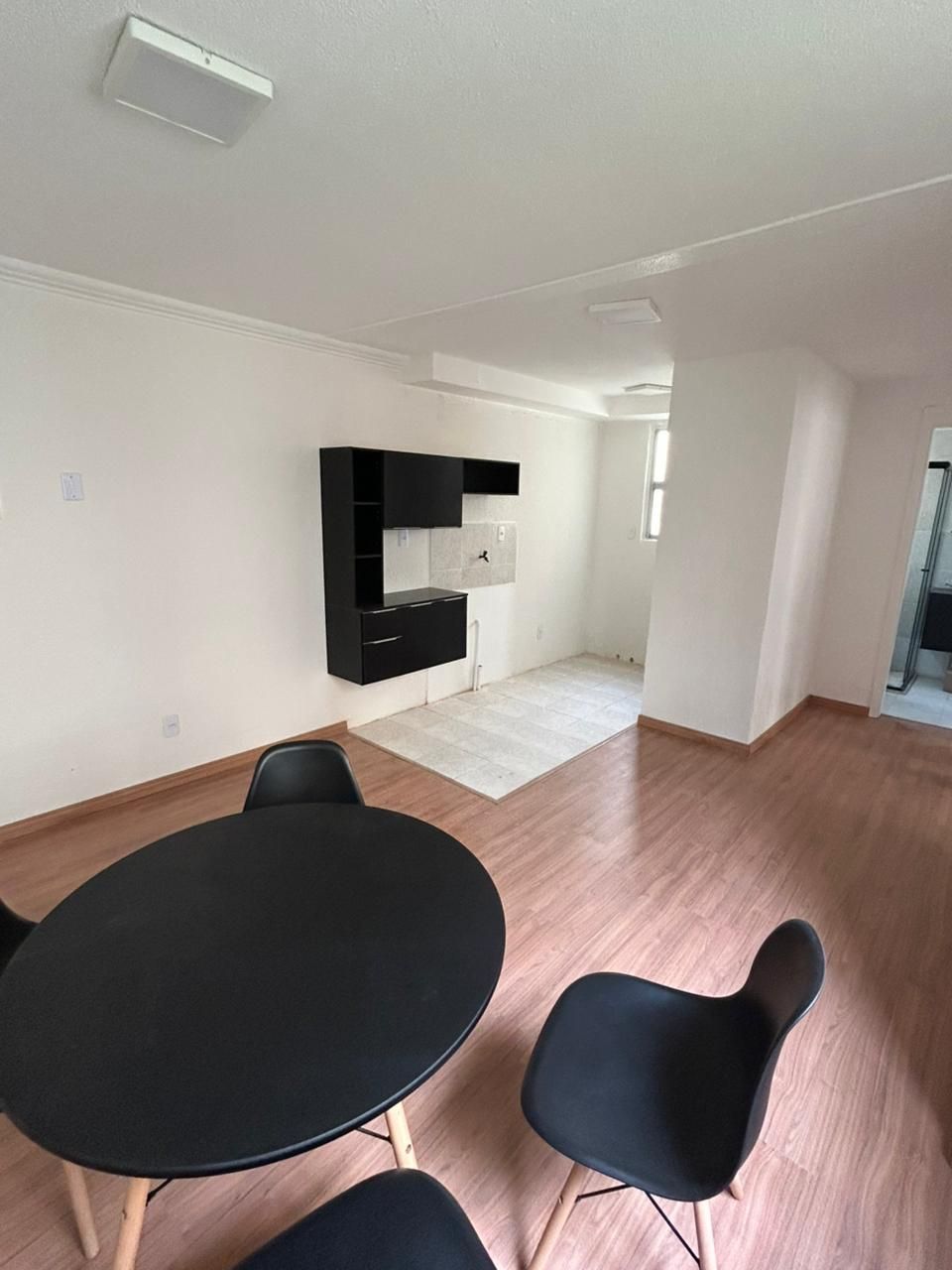Apartamento à venda com 43m², 2 quartos, 1 vaga no bairro Vila Nova em Porto Alegre
