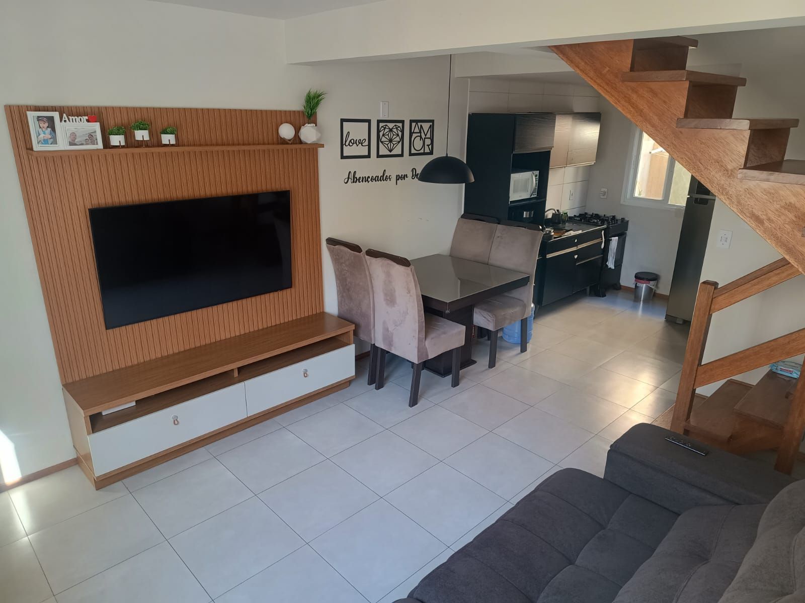 Casa à venda com 2 quartos, 55m² - Foto 3