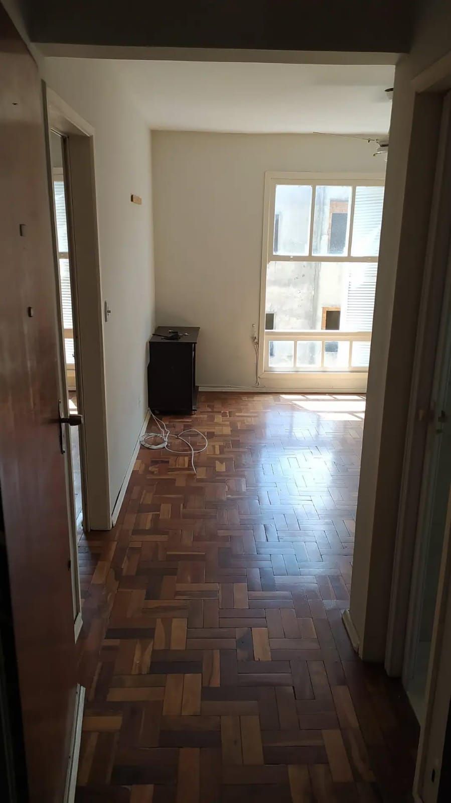 Apartamento à venda com 36m², 1 quarto, 1 vaga no bairro Teresópolis em Porto Alegre
