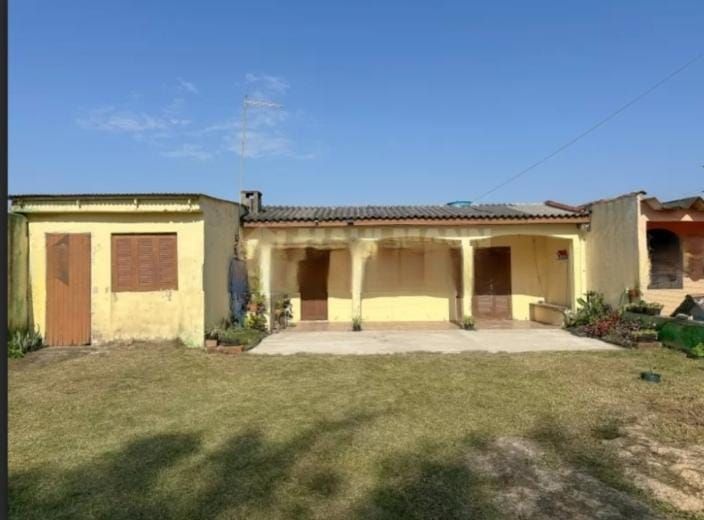 Casa à venda com 4 quartos, 118m² - Foto 1