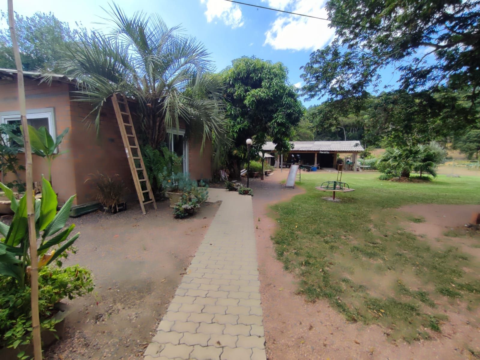 Sítio à venda com 3 quartos, 213m² - Foto 35