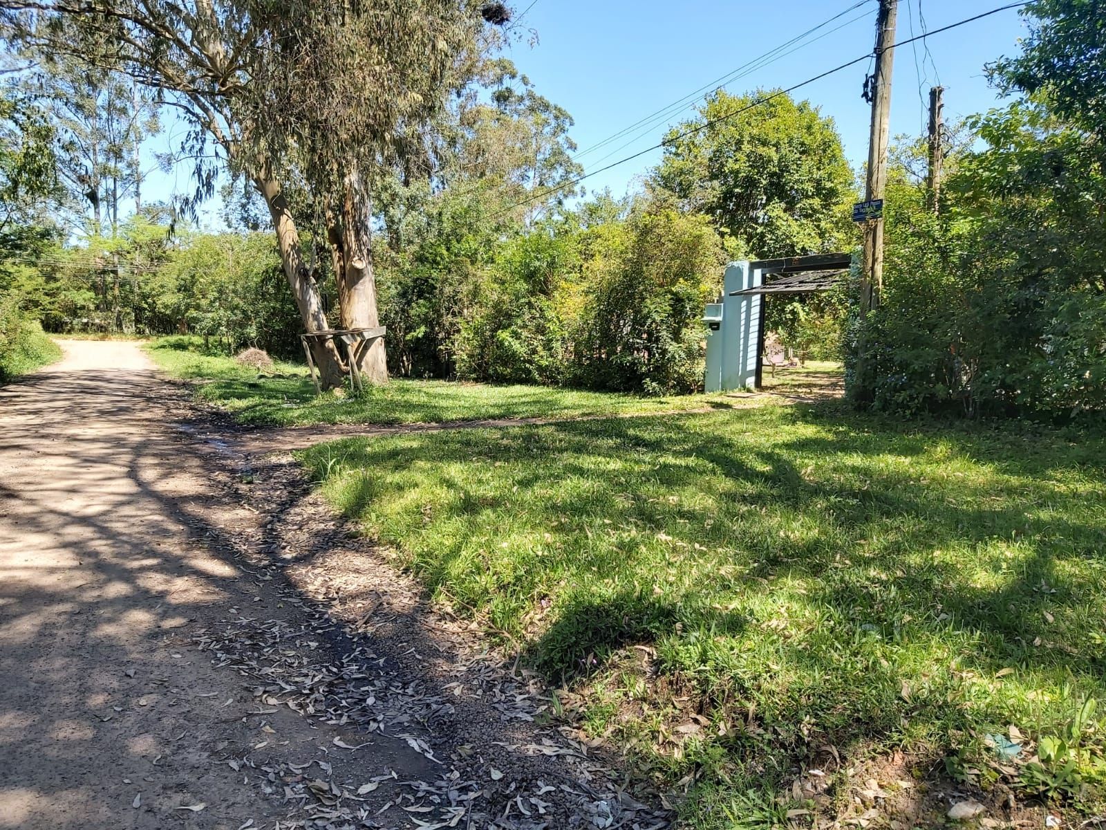 Casa à venda com 2 quartos, 100m² - Foto 1