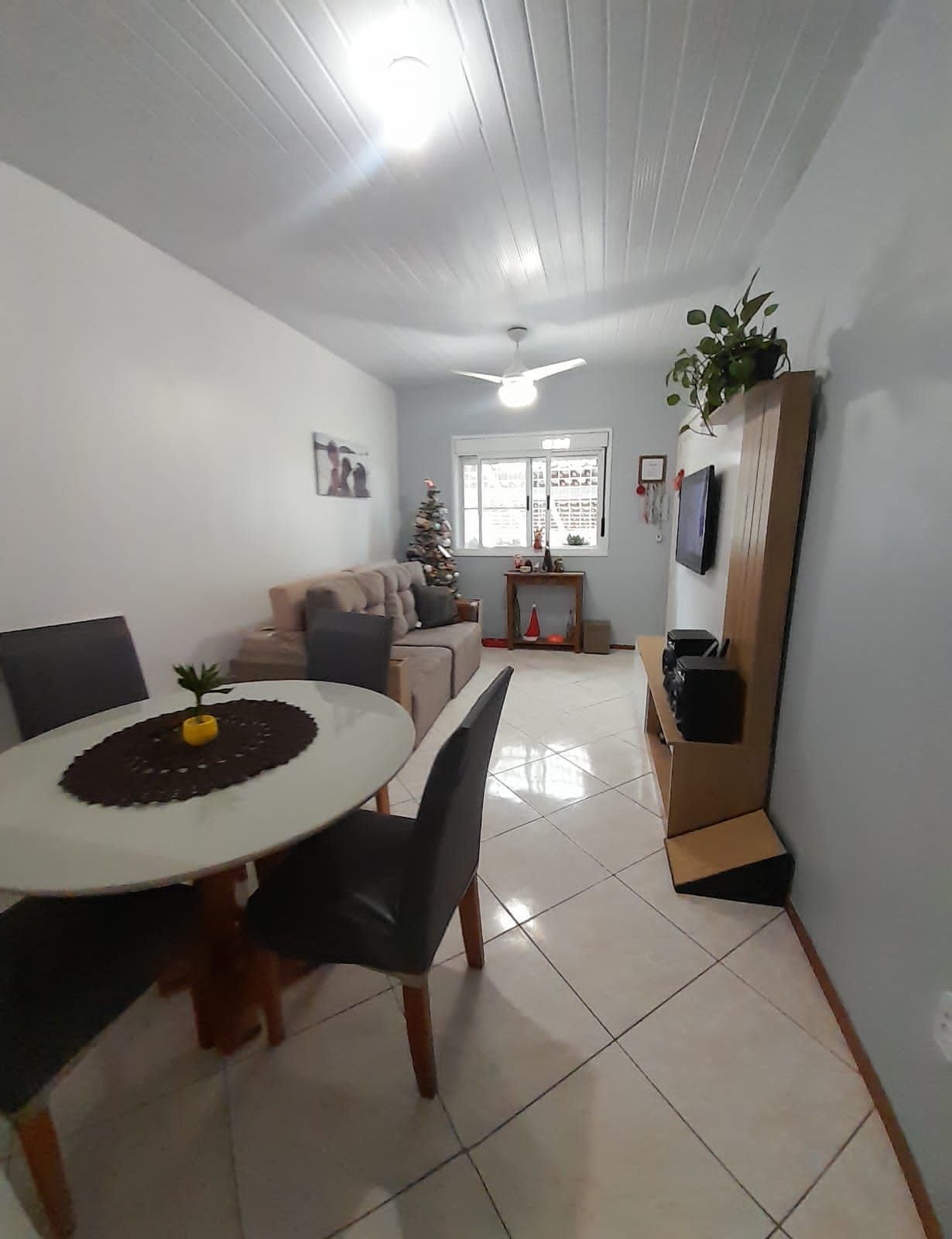 Casa à venda com 2 quartos, 52m² - Foto 4