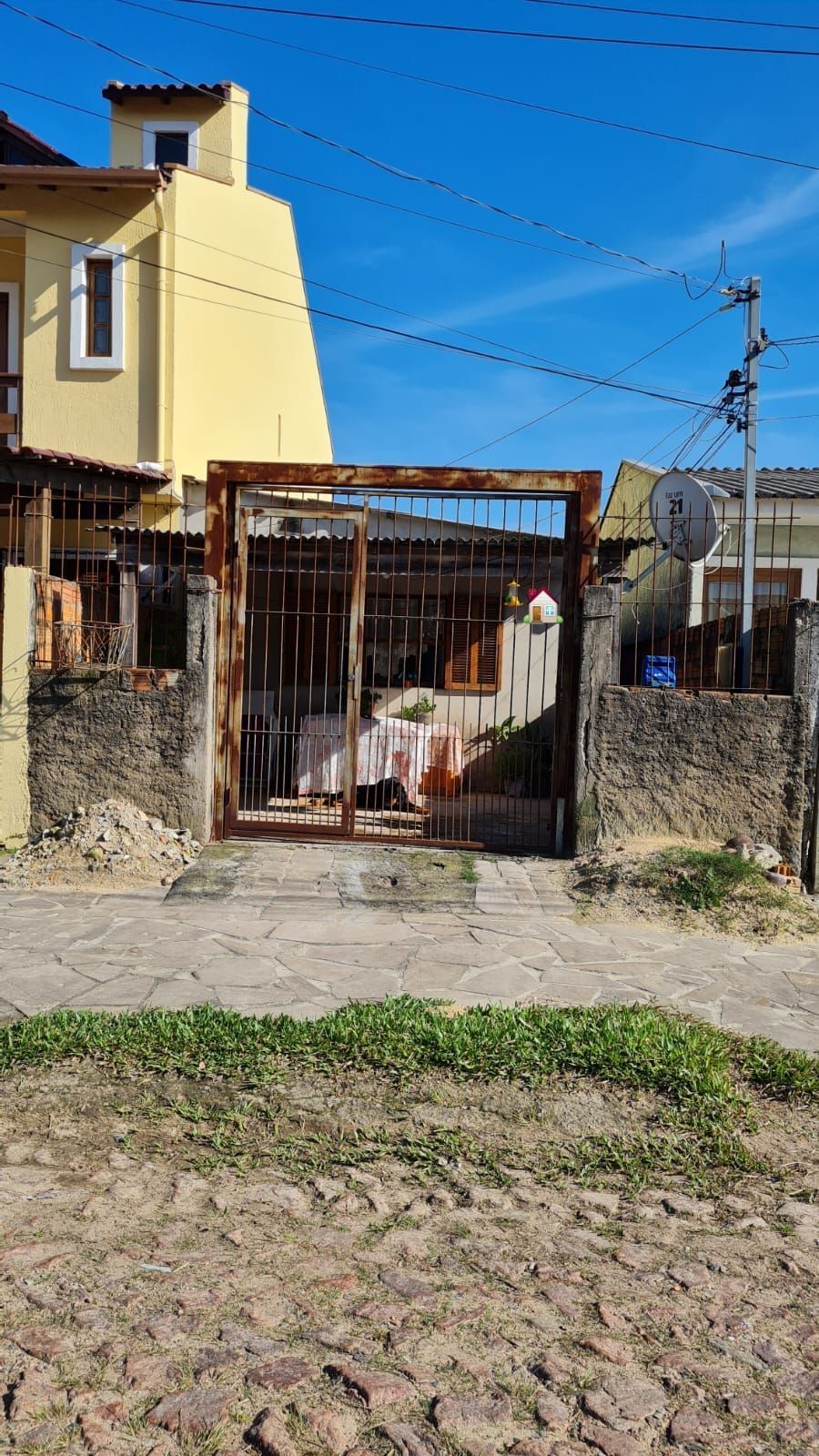 Casa à venda com 2 quartos, 63m² - Foto 2