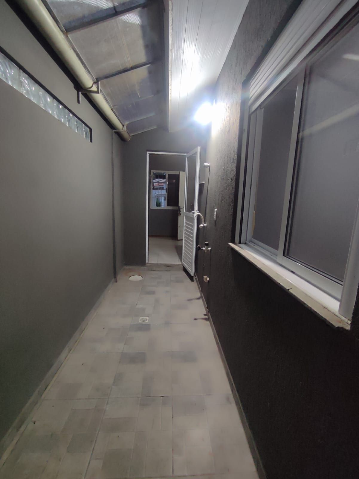 Casa à venda com 1 quarto, 65m² - Foto 9