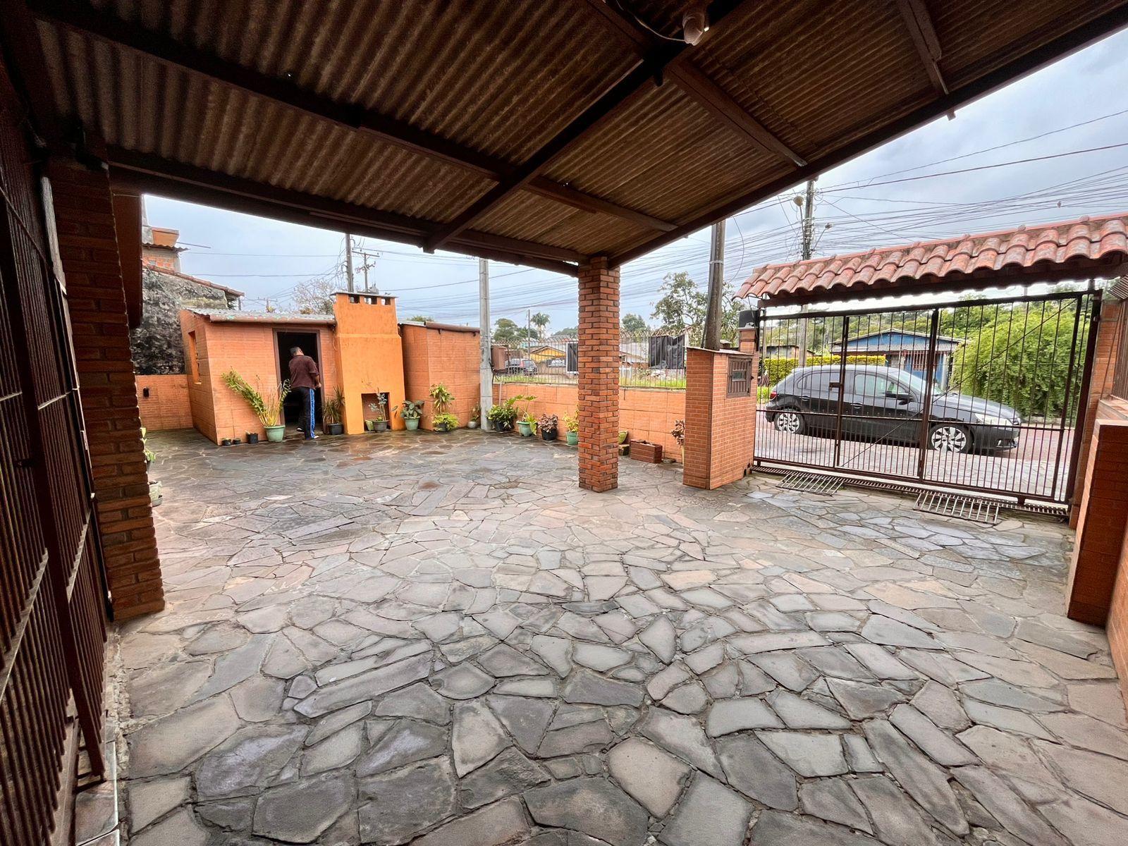 Casa à venda com 3 quartos, 60m² - Foto 2