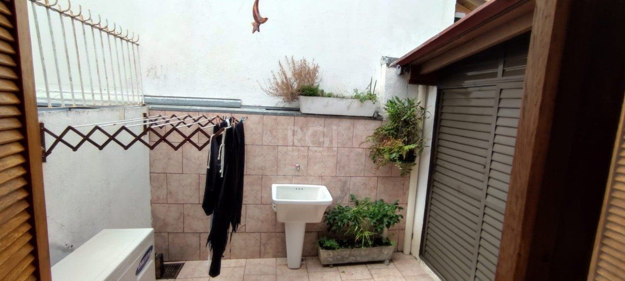 Casa à venda com 2 quartos, 138m² - Foto 5