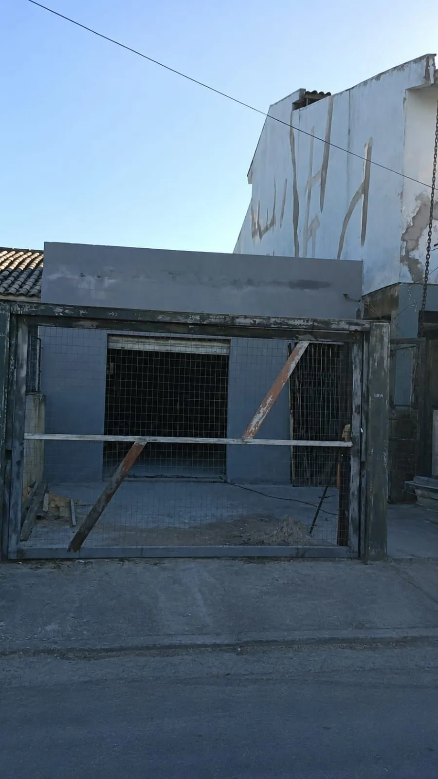 Casa 2 dormitórios com possibilidade de uso Comercial