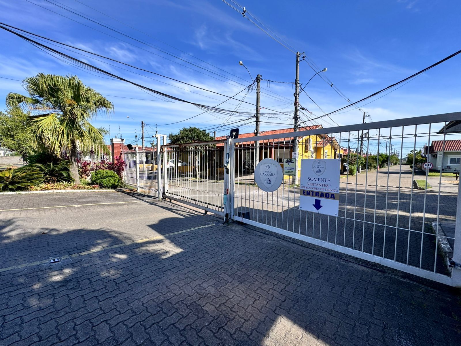 Casa em condominio fechado de 2 dormitorios MOBILIADA!