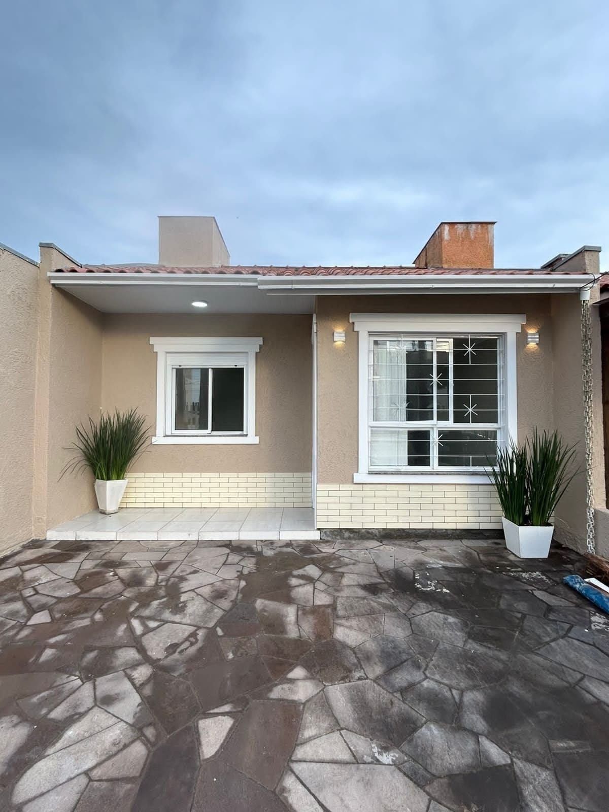 Ótima casa de 2 dormitórios em condomínio fechado na Hípica!