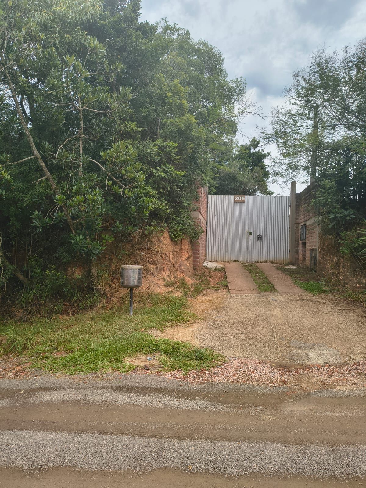 Casa com 100m², 2 dormitórios no bairro Hípica em Porto Alegre para Comprar