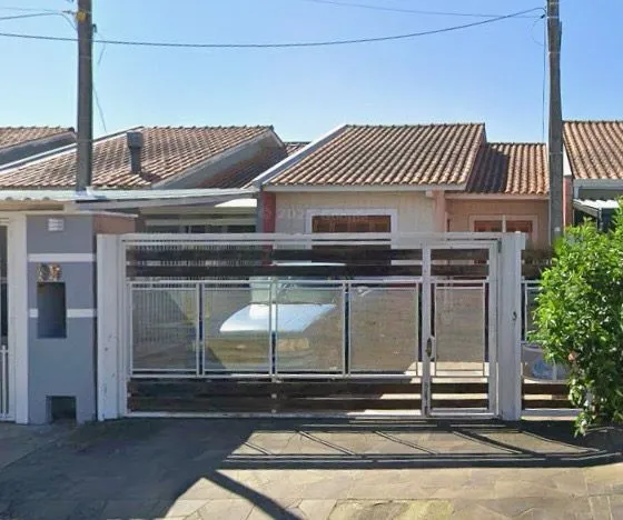 Casa, 3 dormitórios no bairro Hípica em Porto Alegre para Comprar